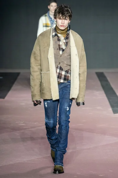 Look 2